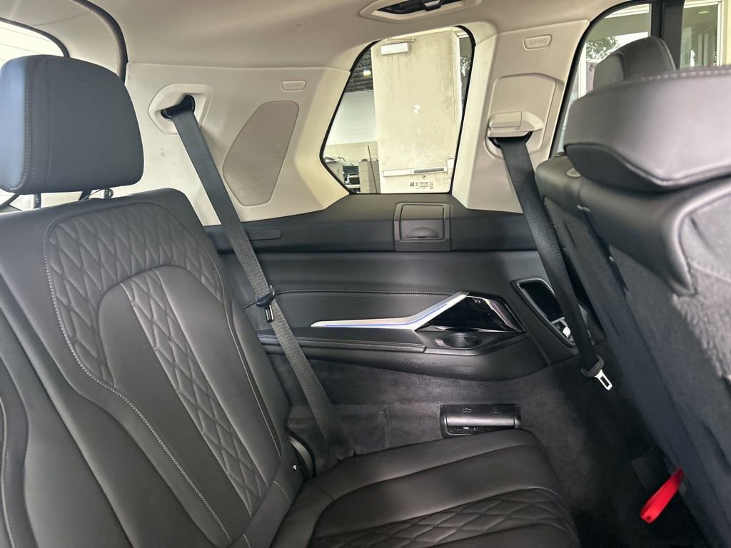 Used 2025 BMW X7 xDrive40i image 30