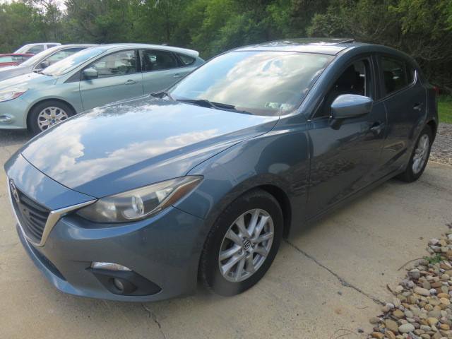 Used 2016 MAZDA MAZDA3 i Touring w/ Popular Equipment Package FWD image 3