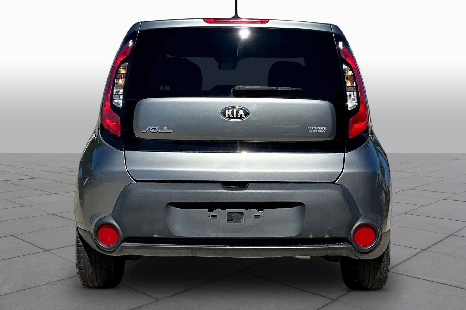 Used 2014 Kia Soul + FWD image 5