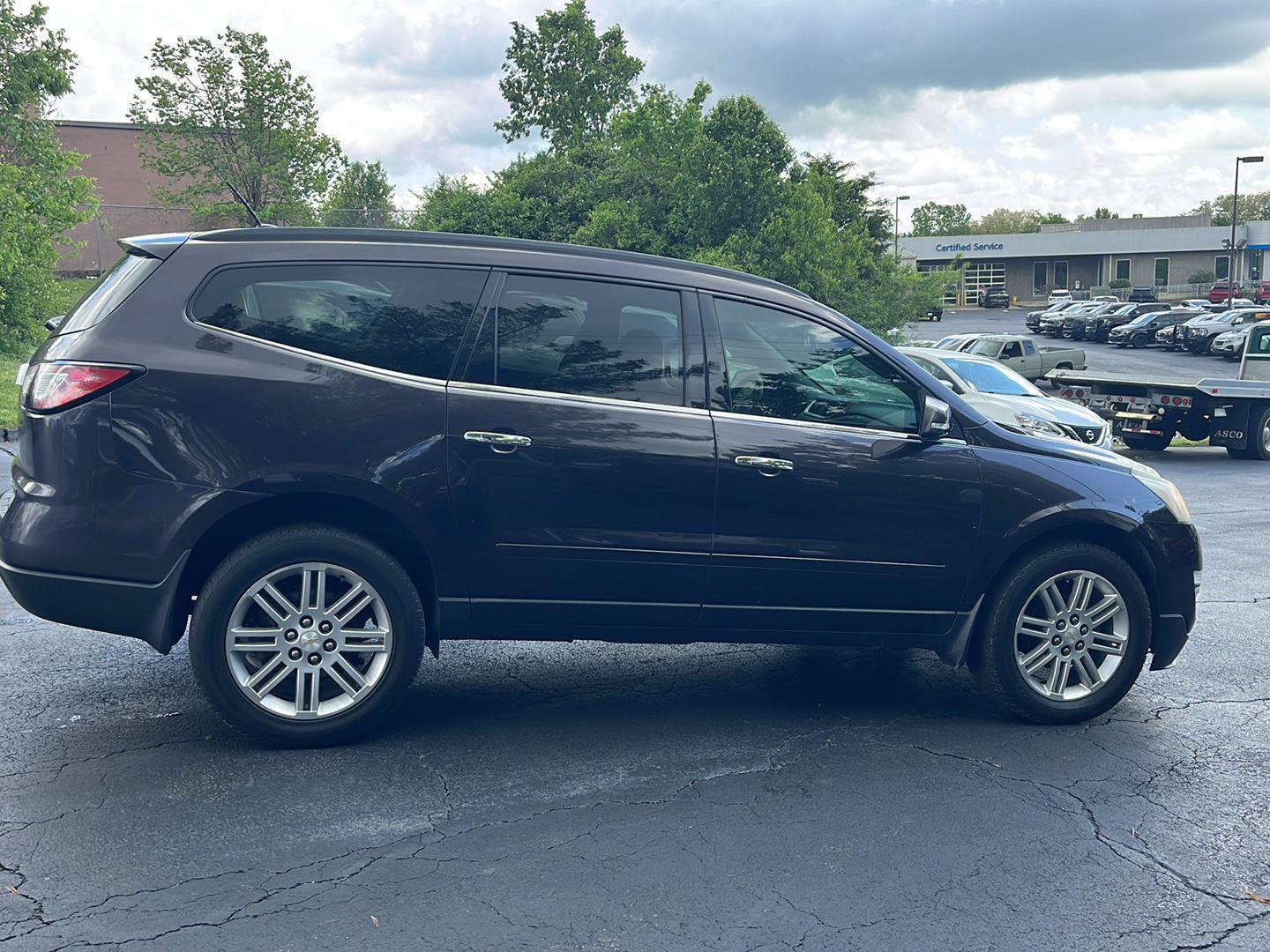 Used 2015 Chevrolet Traverse LT FWD image 6