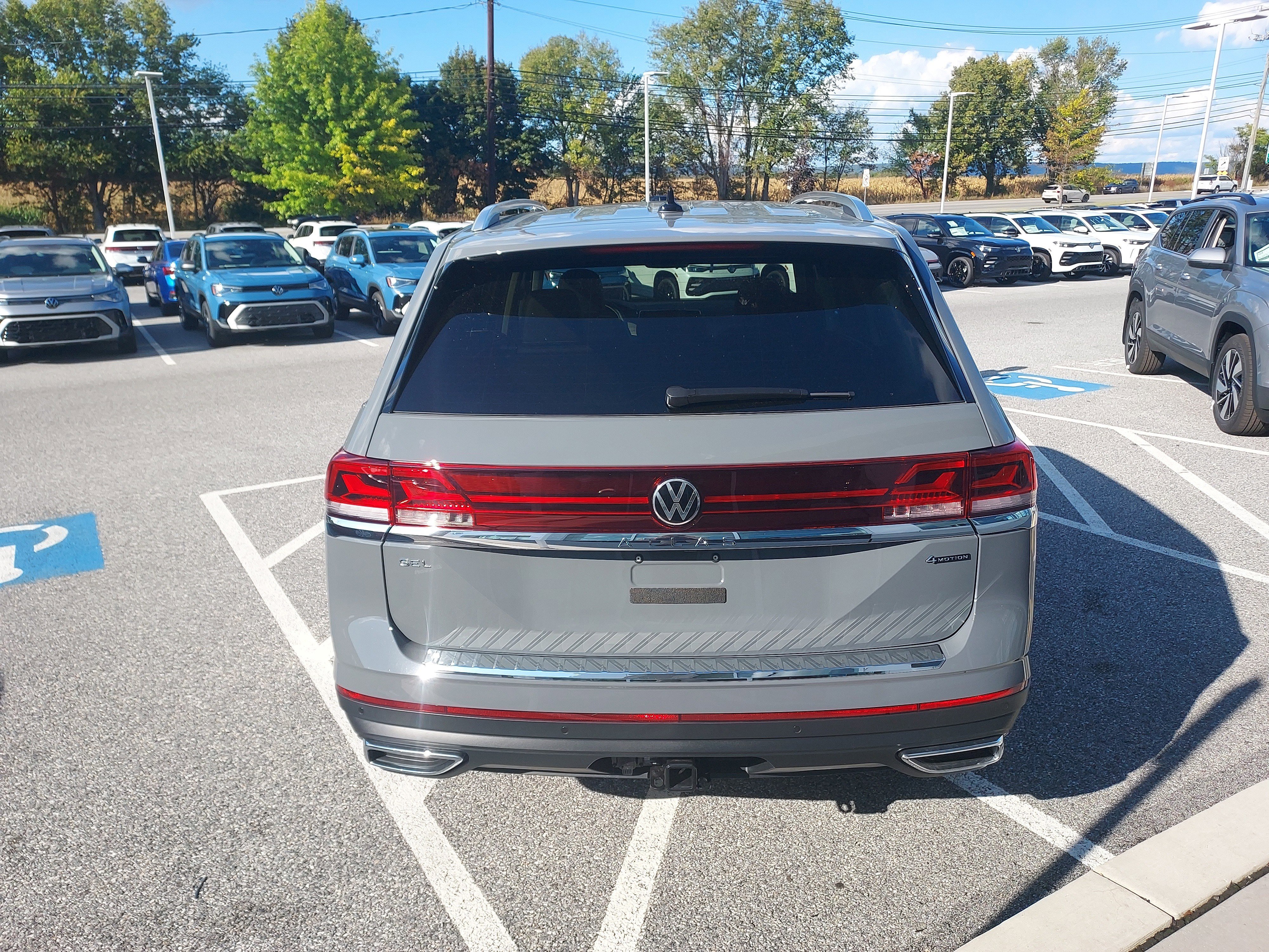 New 2026 Volkswagen Atlas SEL image 6