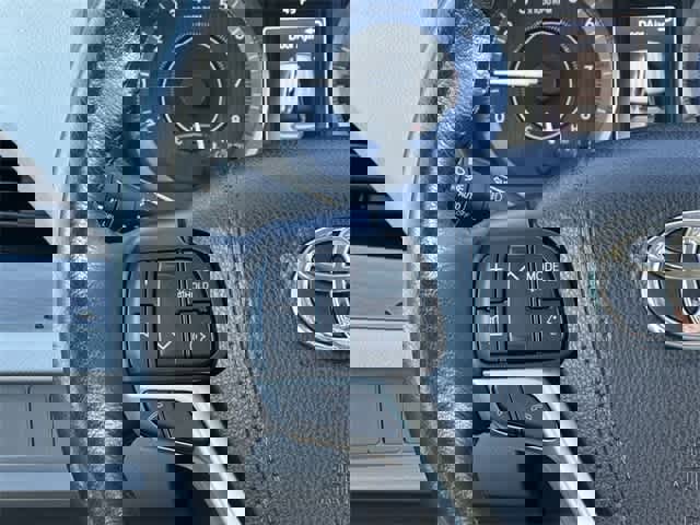 Used 2020 Toyota Sienna XLE image 9