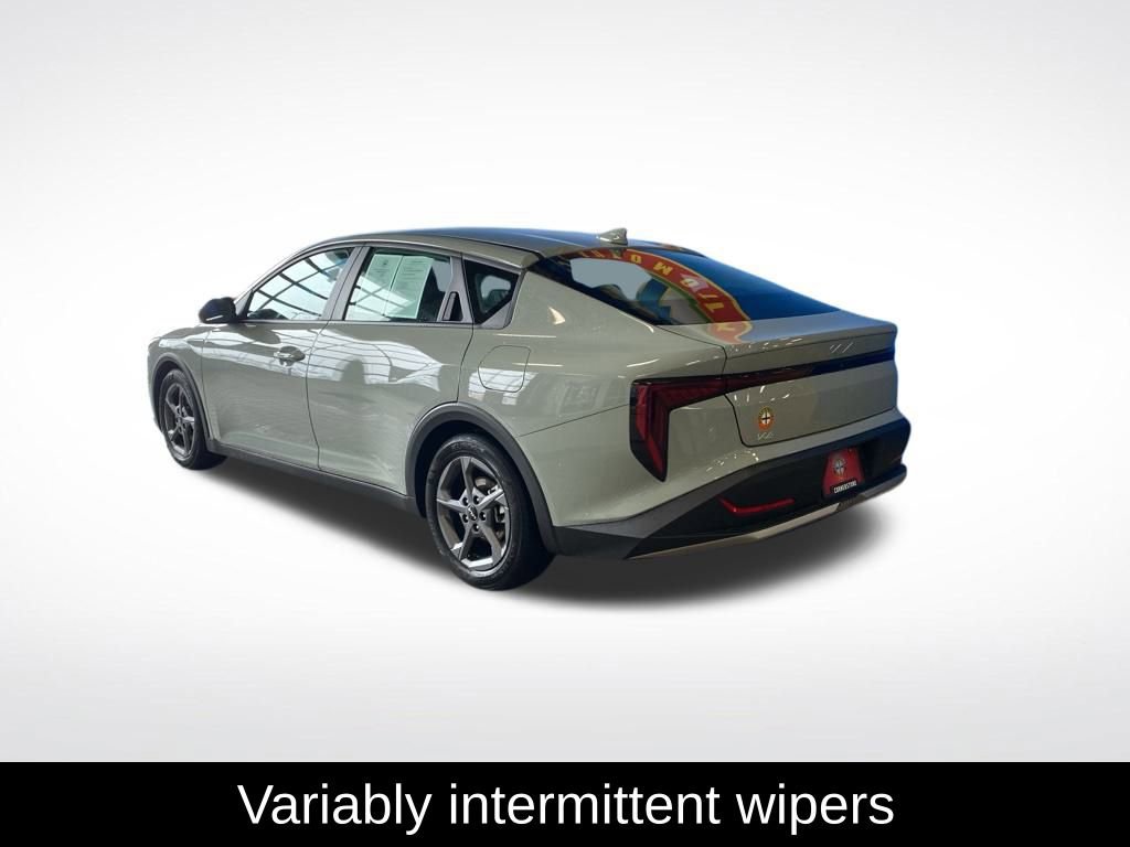 Used 2025 Kia K4 LXS image 15