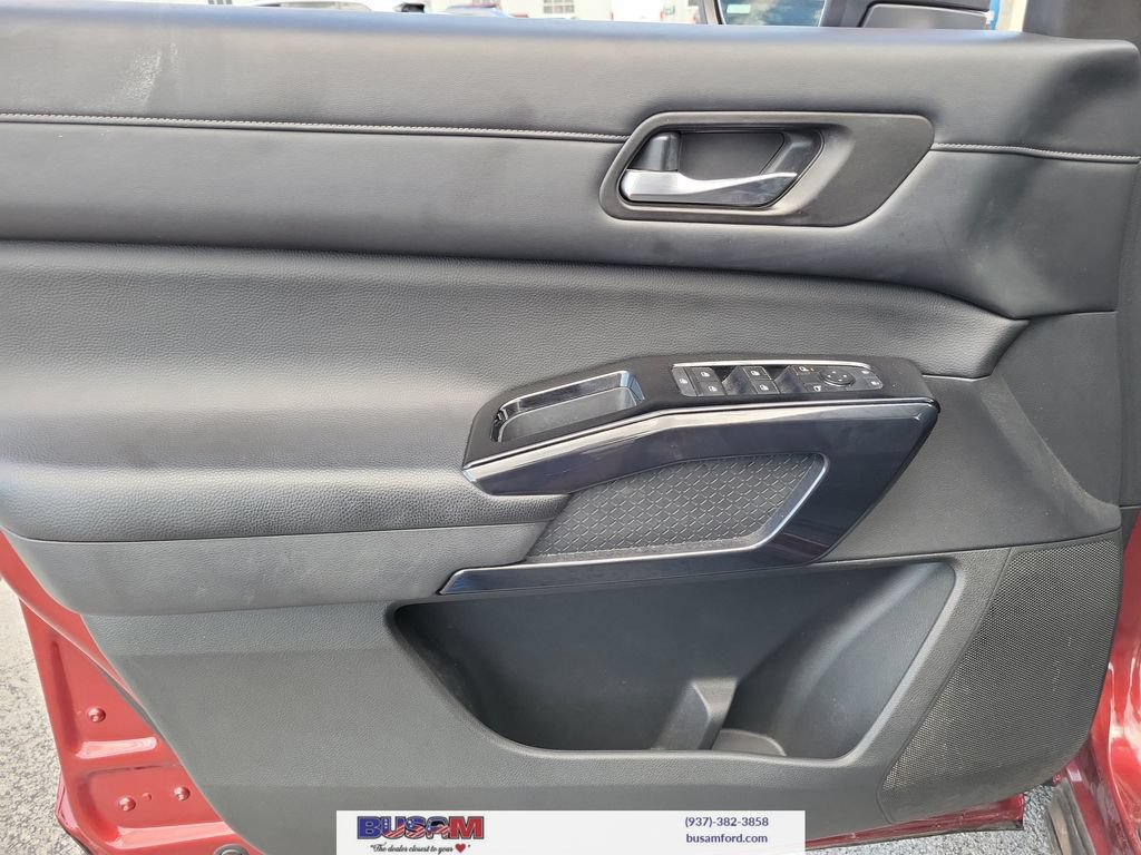 Used 2022 Nissan Pathfinder SV AWD/4WD image 19