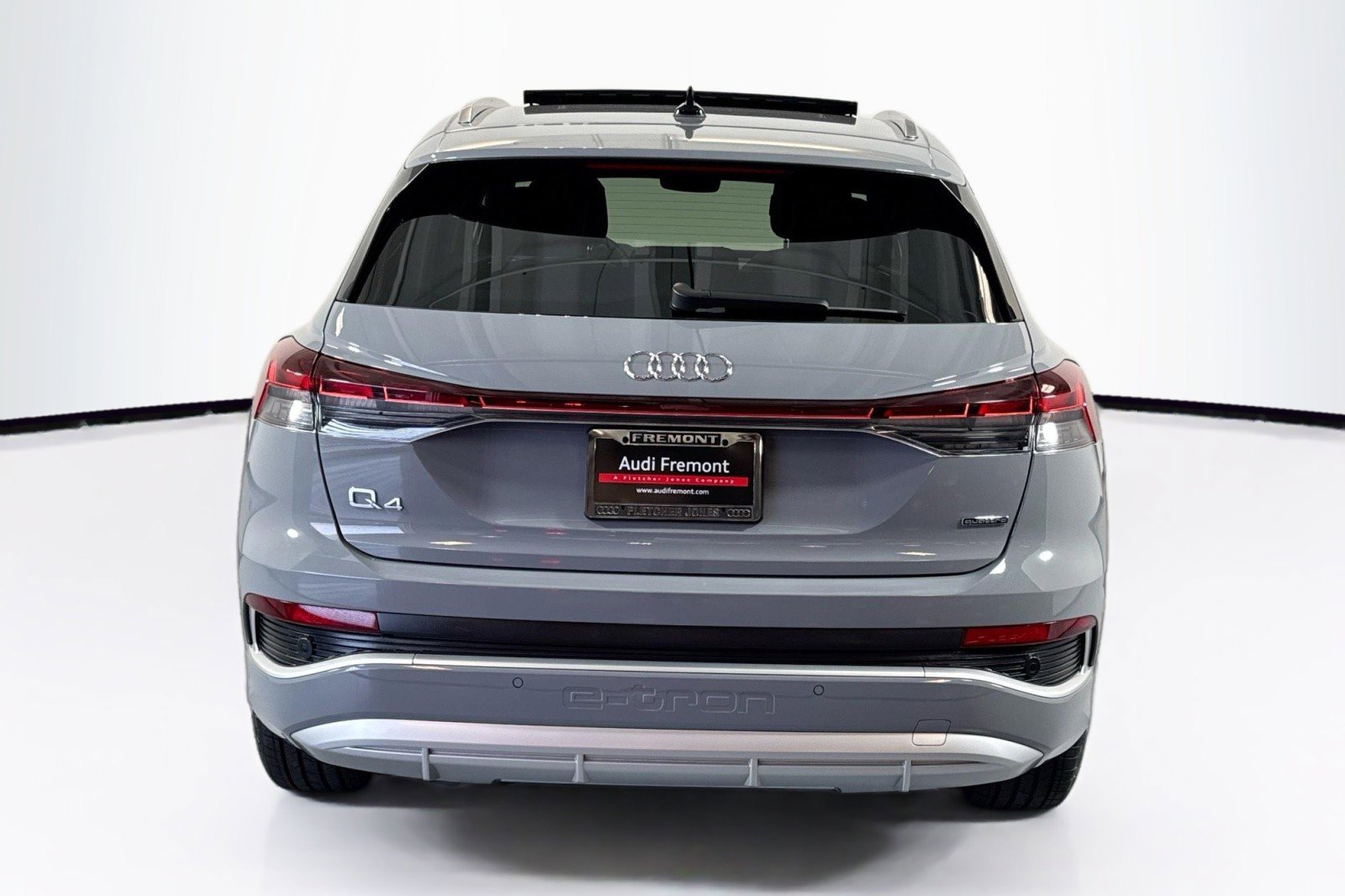 Used 2023 Audi Q4 e-tron Premium Plus AWD/4WD image 6