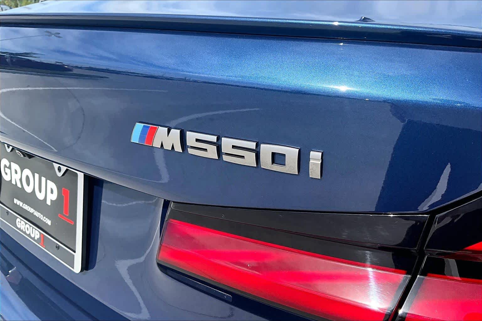 Used 2021 BMW M550i xDrive w/ Executive Package AWD/4WD image 9