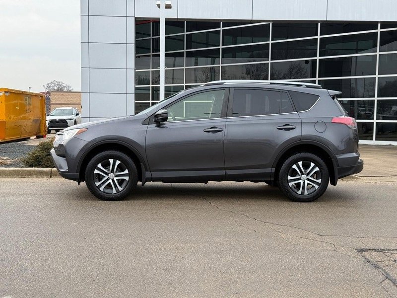 Used 2018 Toyota RAV4 LE w/ All Weather Liner Package image 6