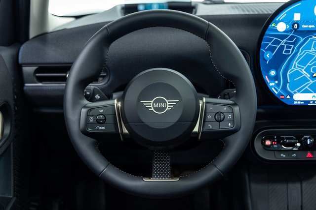 Certified 2025 MINI Cooper S image 16