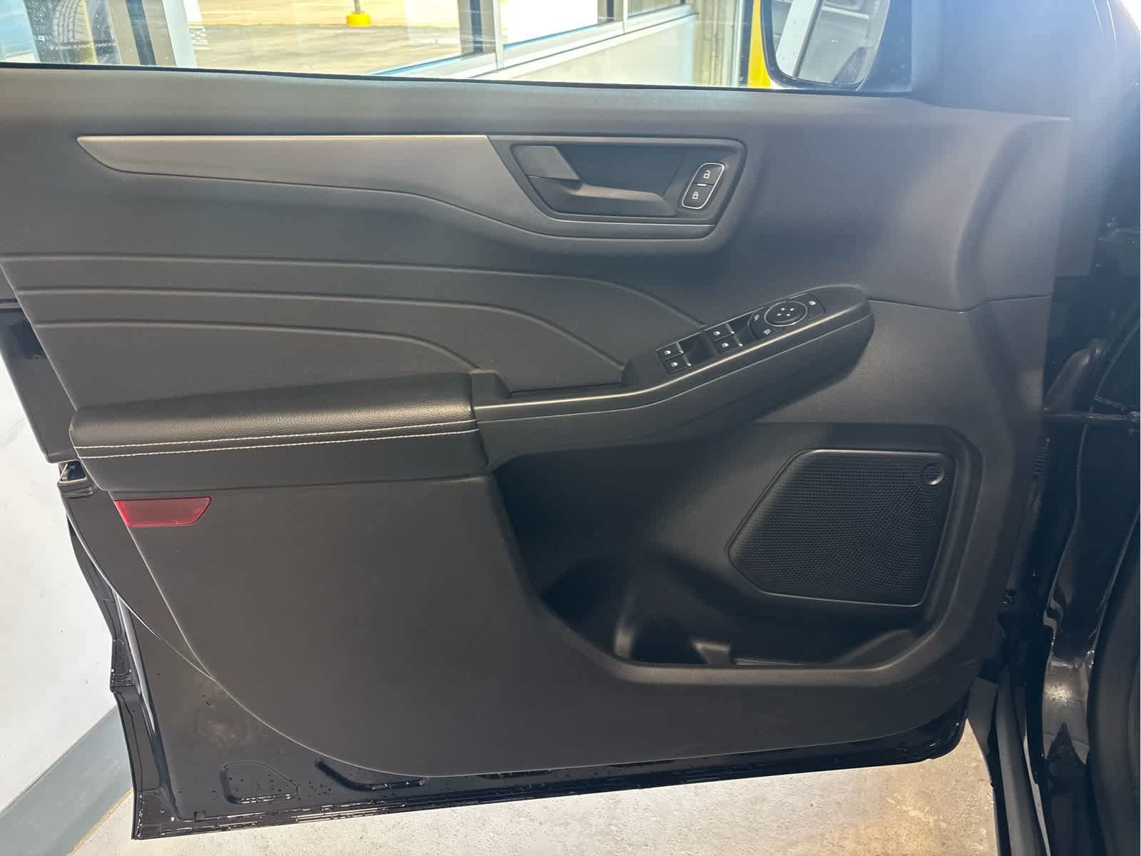 Certified 2023 Ford Escape Active AWD/4WD image 26