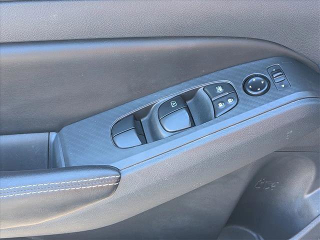 Used 2024 Nissan Altima 2.5 SV FWD image 11