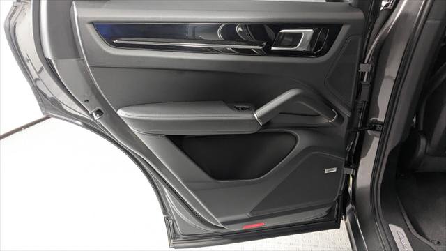 Used 2019 Porsche Cayenne image 13