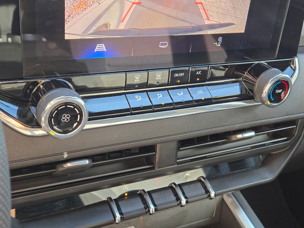 Used 2024 Chevrolet Colorado Trail Boss w/ Advanced Trailering Package image 25