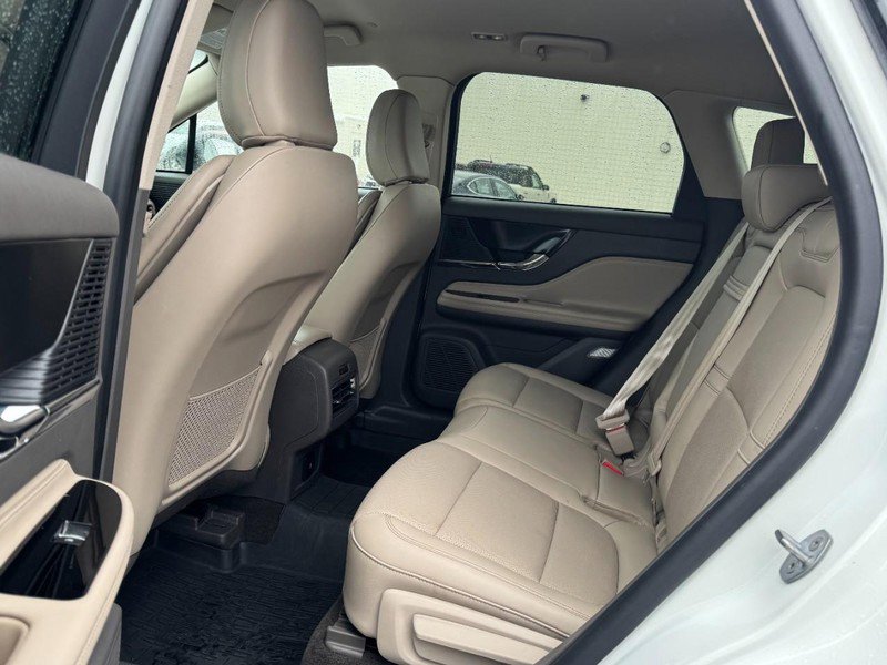 Certified 2022 Lincoln Corsair FWD w/ Equipment Group 101A image 12