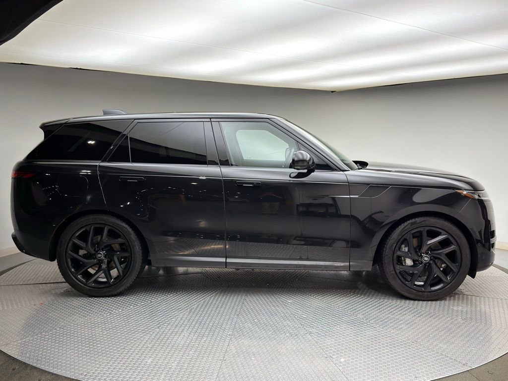 Certified 2024 Land Rover Range Rover Sport SE image 4