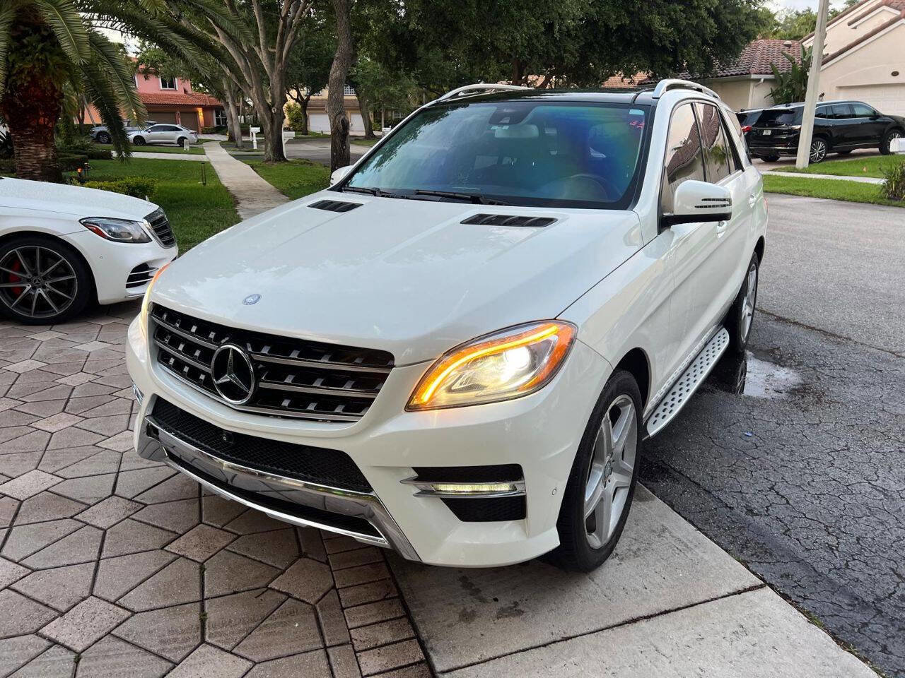 Used 2015 Mercedes-Benz ML 400 4MATIC image 1