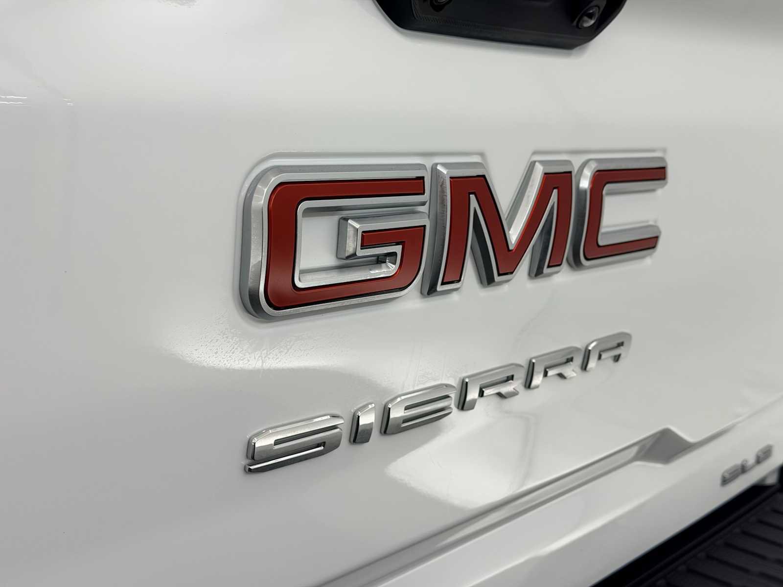 Used 2025 GMC Sierra 3500 SLE w/ SLE Value Package image 13