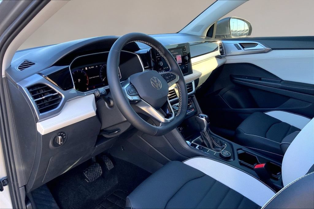 New 2026 Volkswagen Taos SEL AWD/4WD image 7