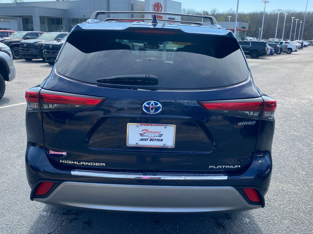 Used 2021 Toyota Highlander Platinum image 11