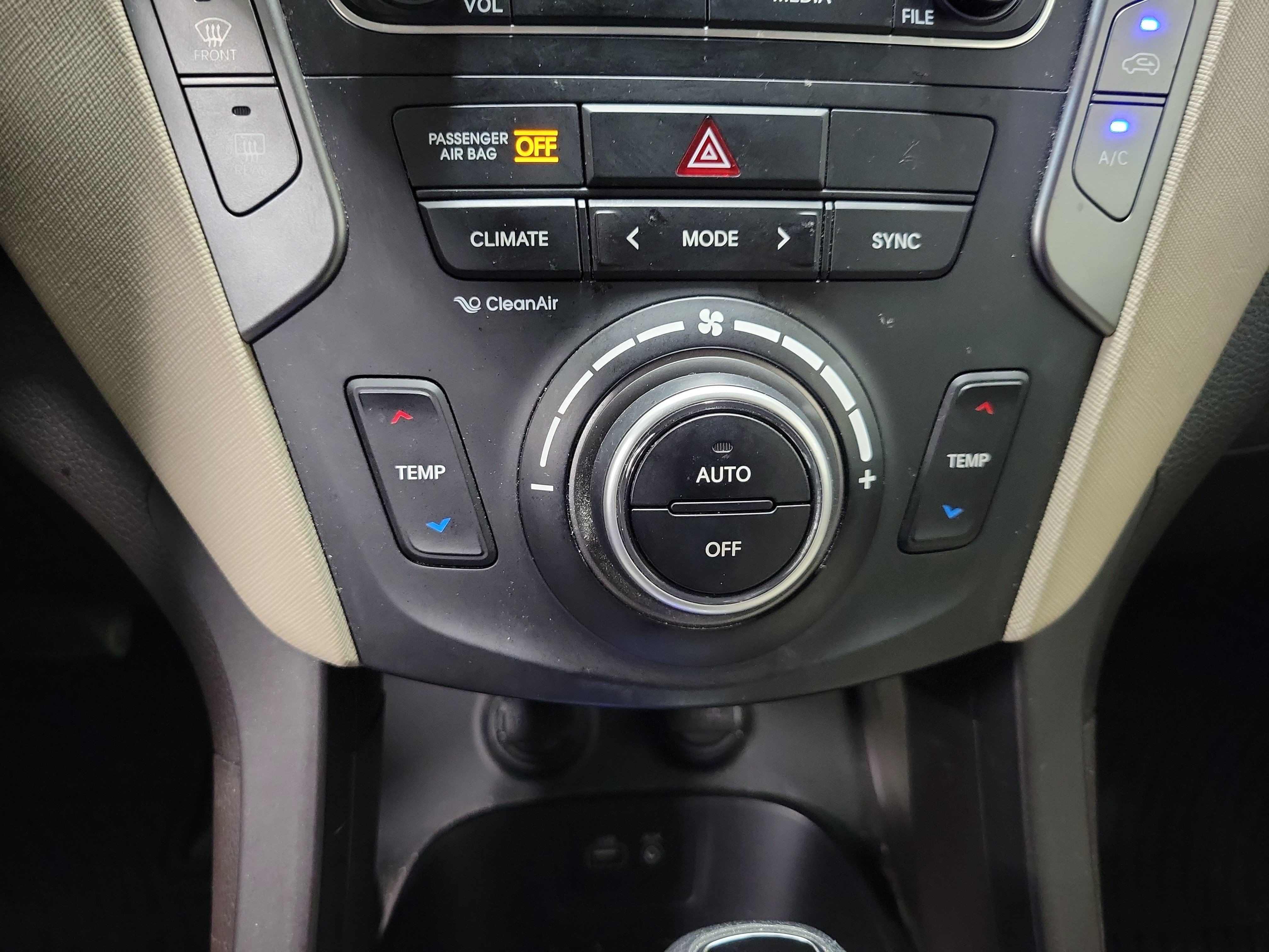 Used 2017 Hyundai Santa Fe Sport w/ 2.4L Value Package 06 FWD image 30