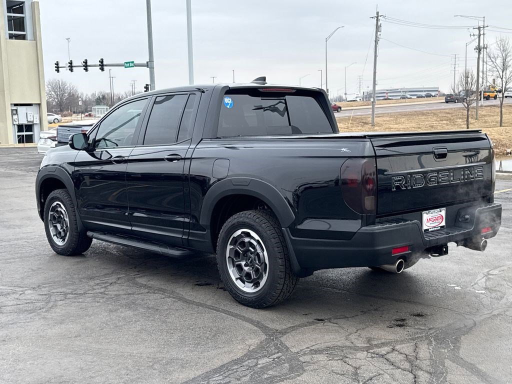 Certified 2025 Honda Ridgeline RTL+ image 9