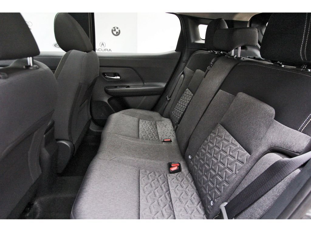 Used 2026 Nissan Kicks SV w/ SV Premium Package FWD image 13