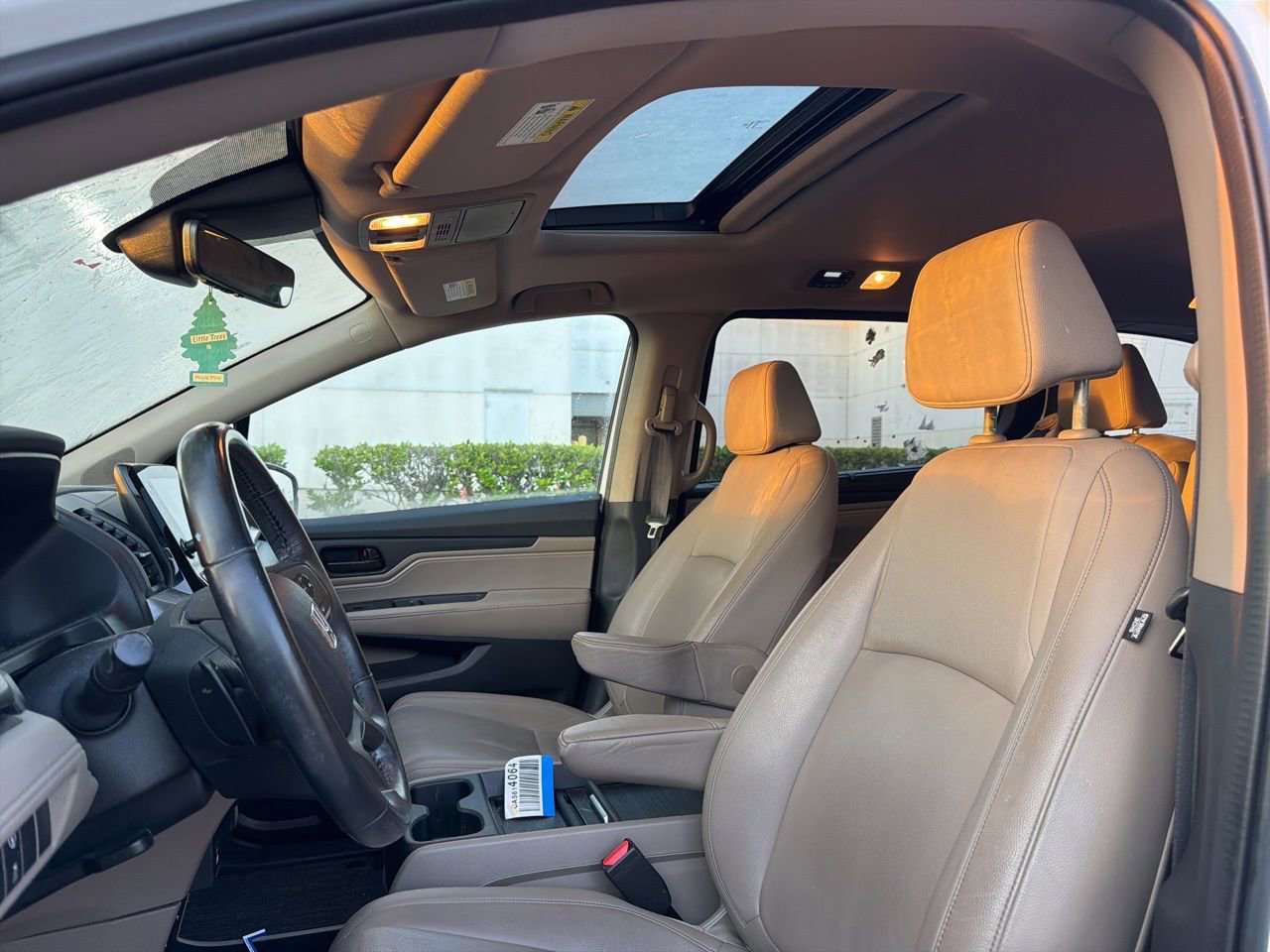 Used 2023 Honda Odyssey EX-L image 9