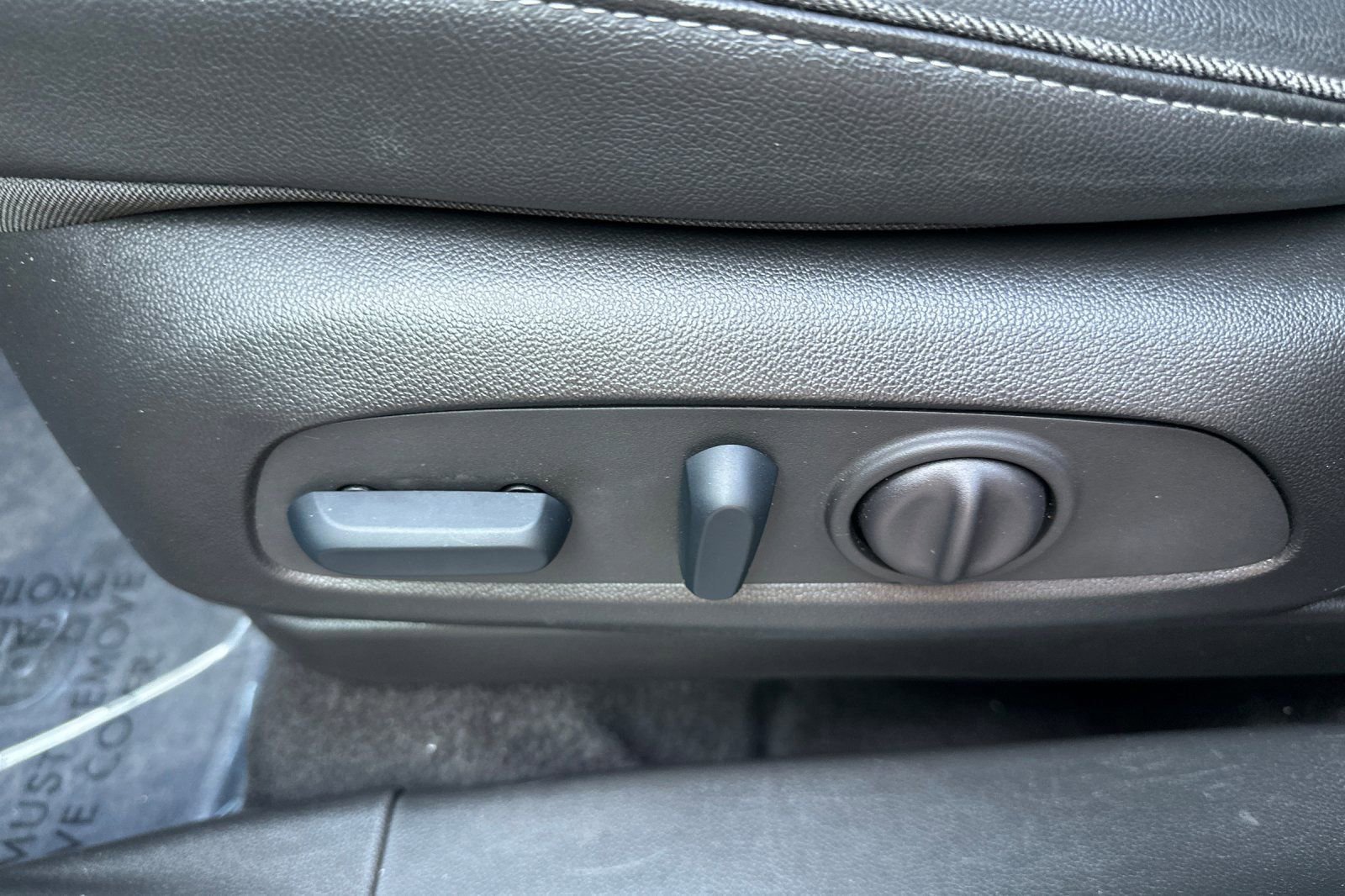 Certified 2023 Buick Encore GX Preferred w/ Cold Weather Comfort Package image 12