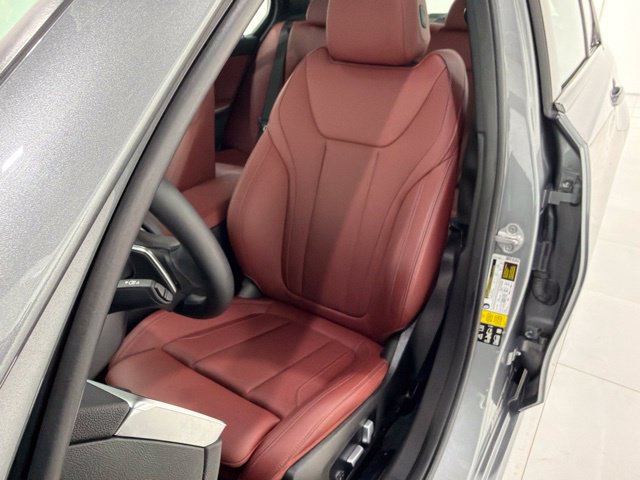 Certified 2023 BMW 330i xDrive Sedan w/ Premium Package AWD/4WD image 13