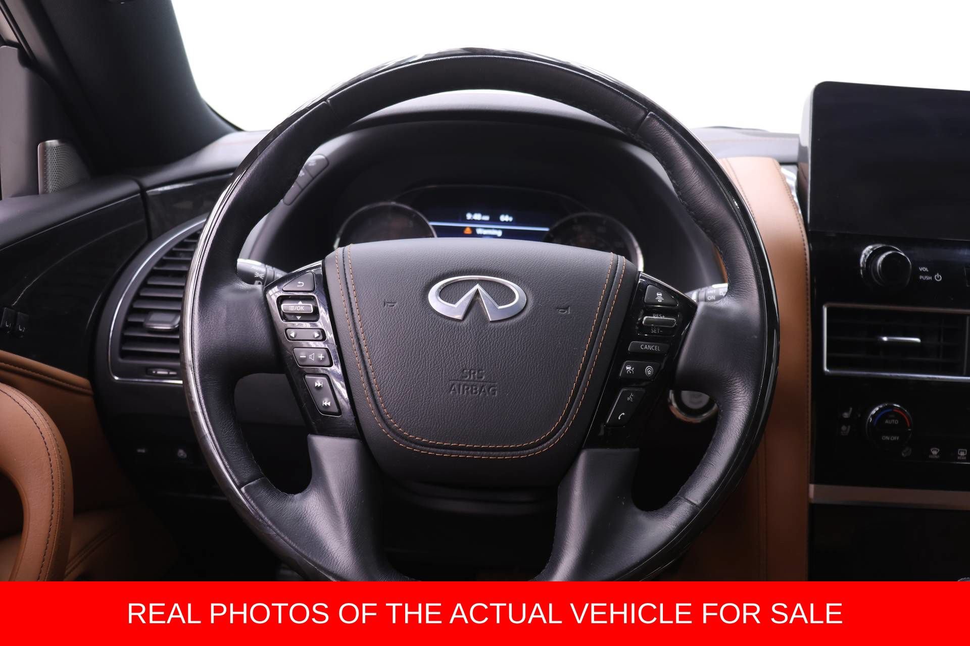 Used 2024 INFINITI QX80 Sensory AWD/4WD image 13