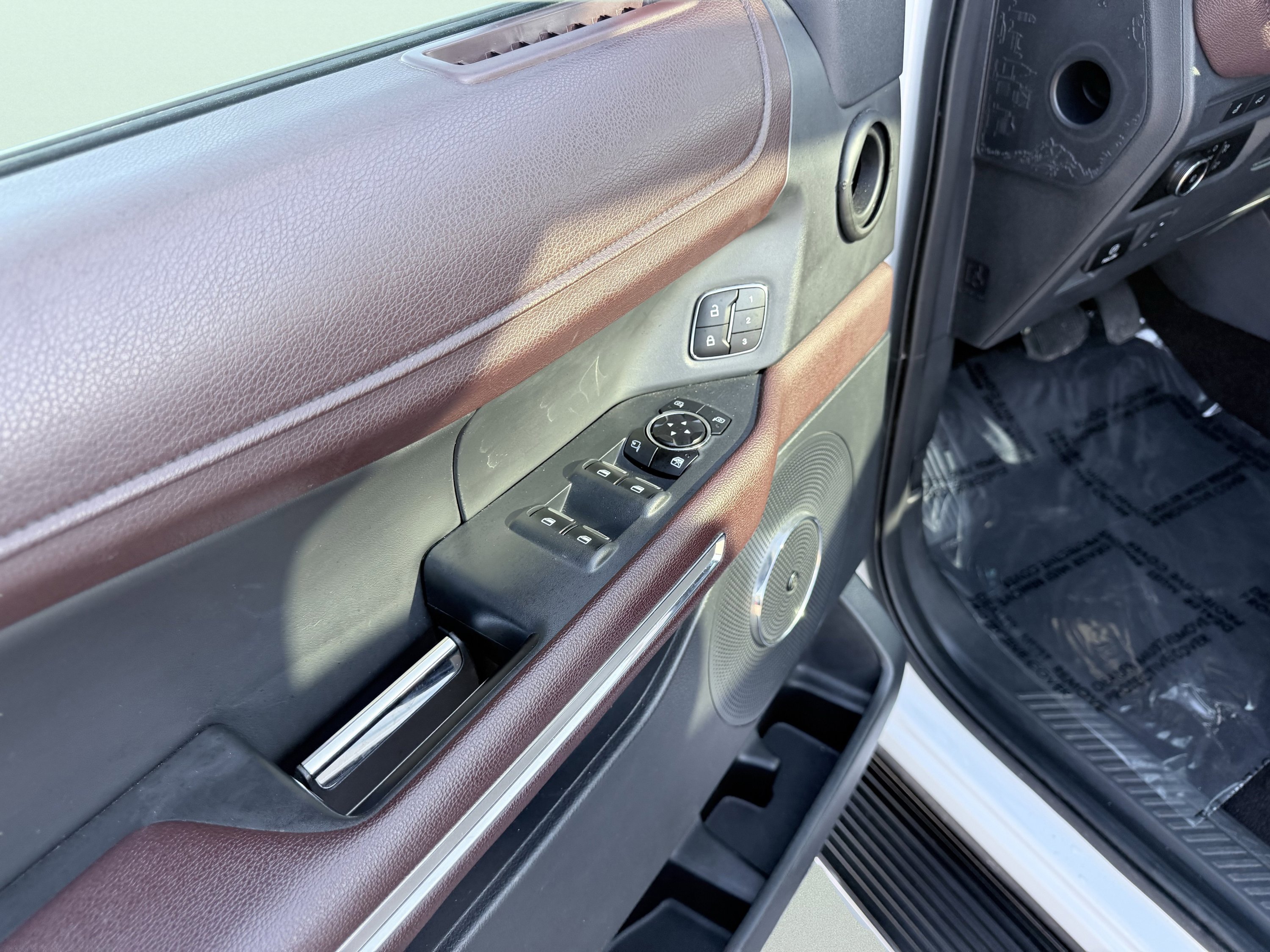 Used 2023 Ford Expedition Max Limited image 27