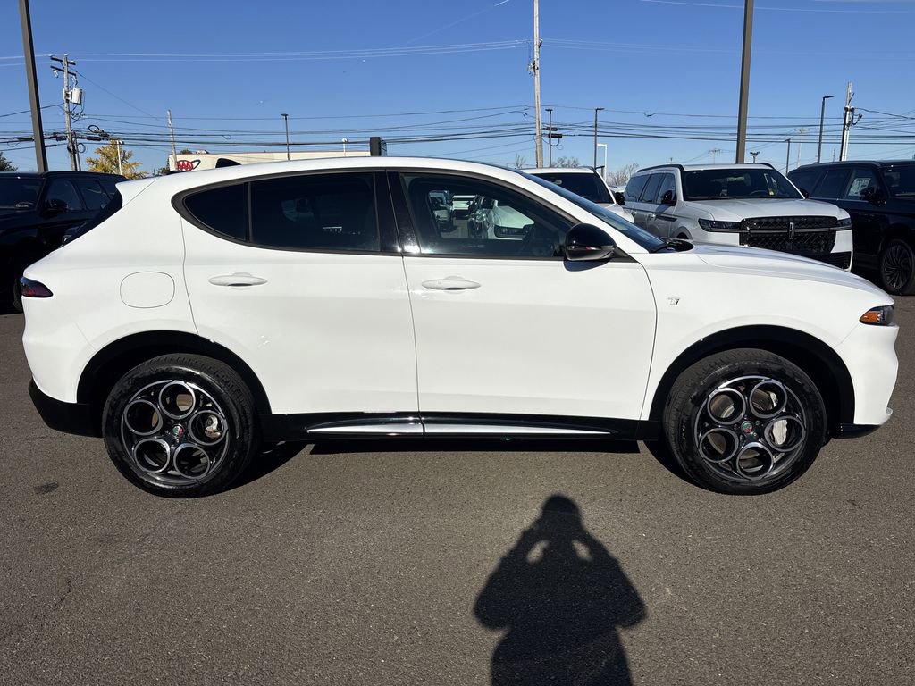 Used 2024 Alfa Romeo Tonale Ti image 6