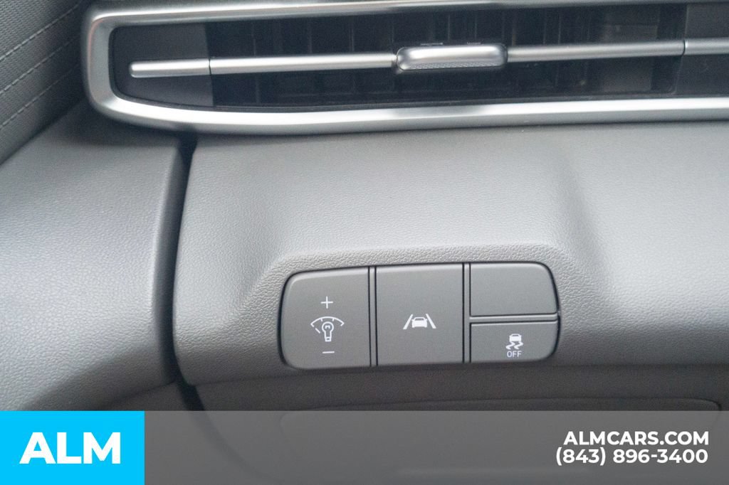 Used 2023 Hyundai Elantra SEL FWD image 33