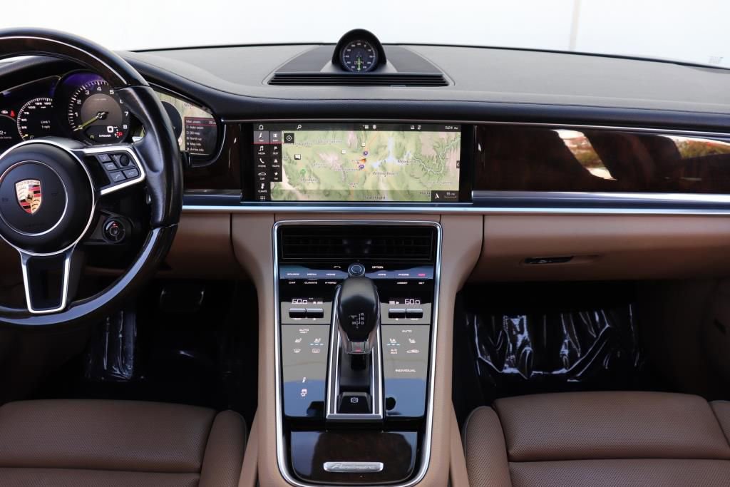 Used 2018 Porsche Panamera 4 image 44