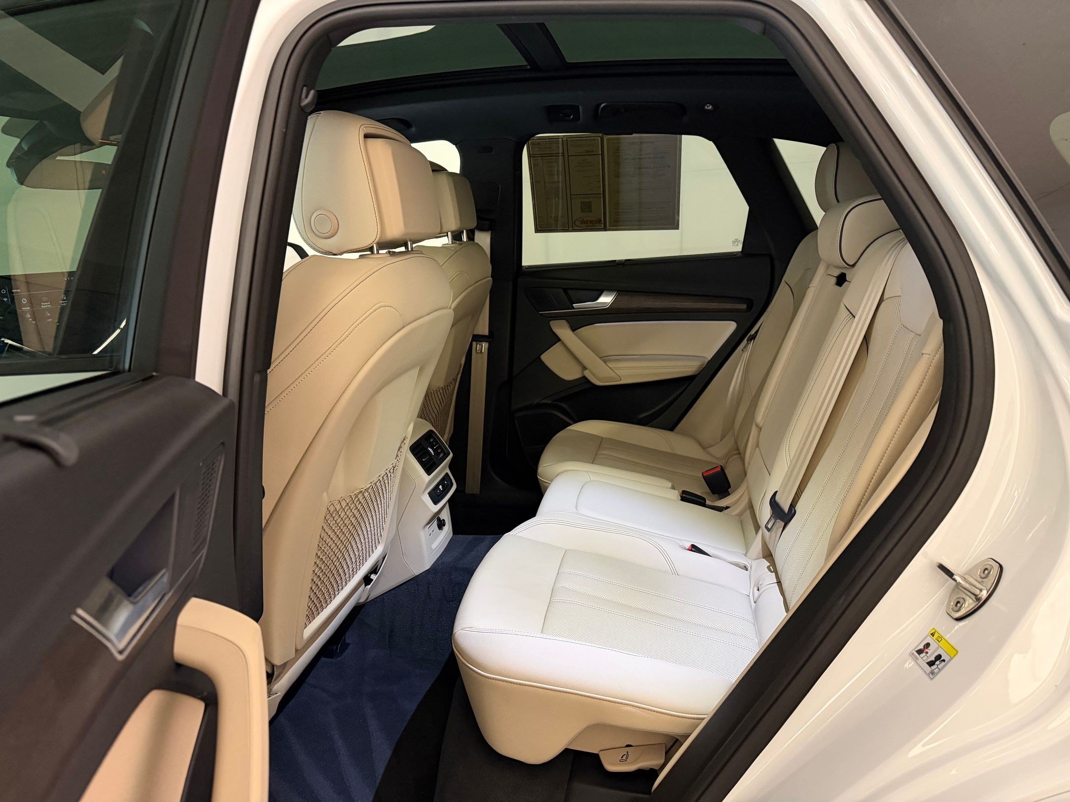 Certified 2024 Audi Q5 e Premium Plus AWD/4WD image 22