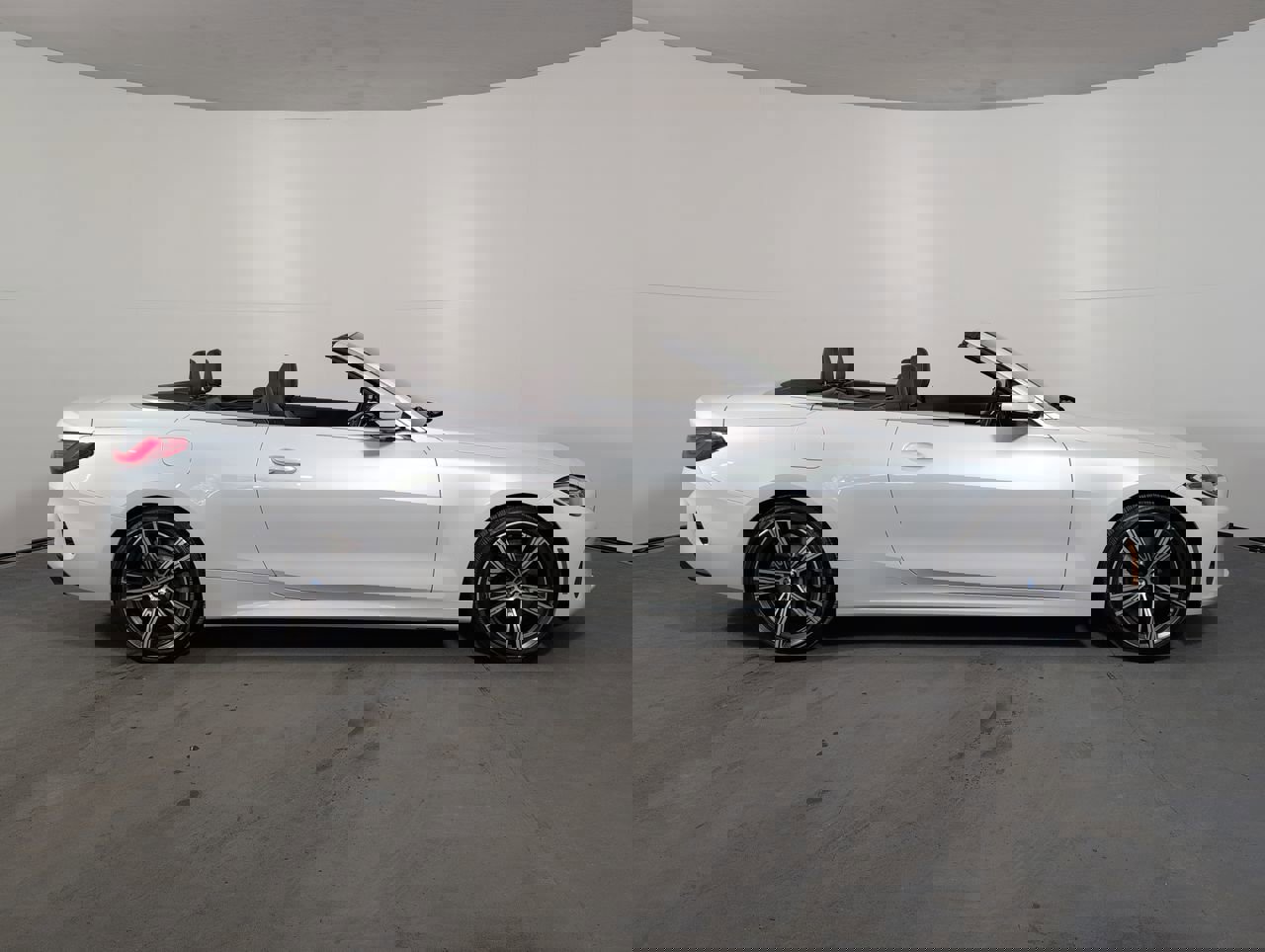 Used 2022 BMW 430i xDrive Convertible w/ Premium Package image 37