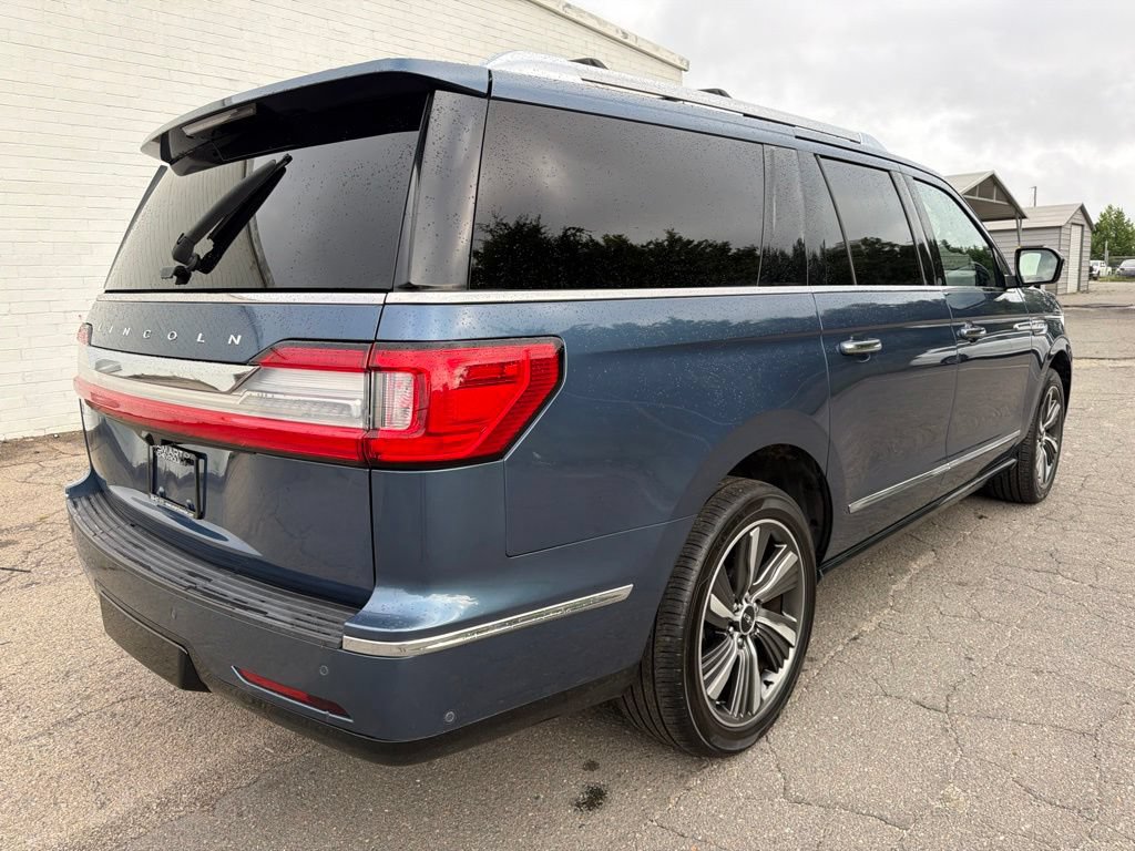 Used 2019 Lincoln Navigator L 4WD Reserve w/ Cargo Package image 2