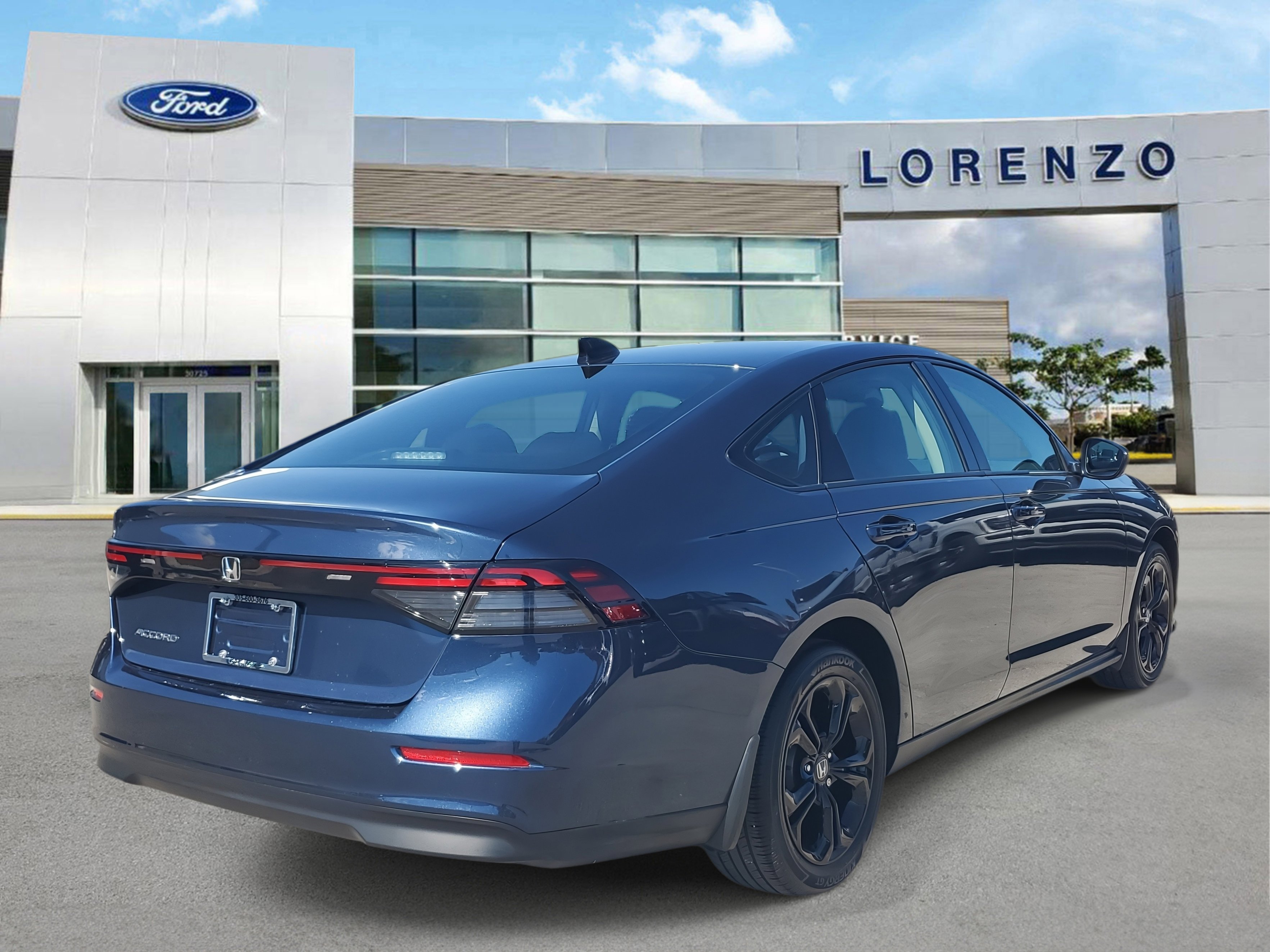 Used 2025 Honda Accord SE image 5