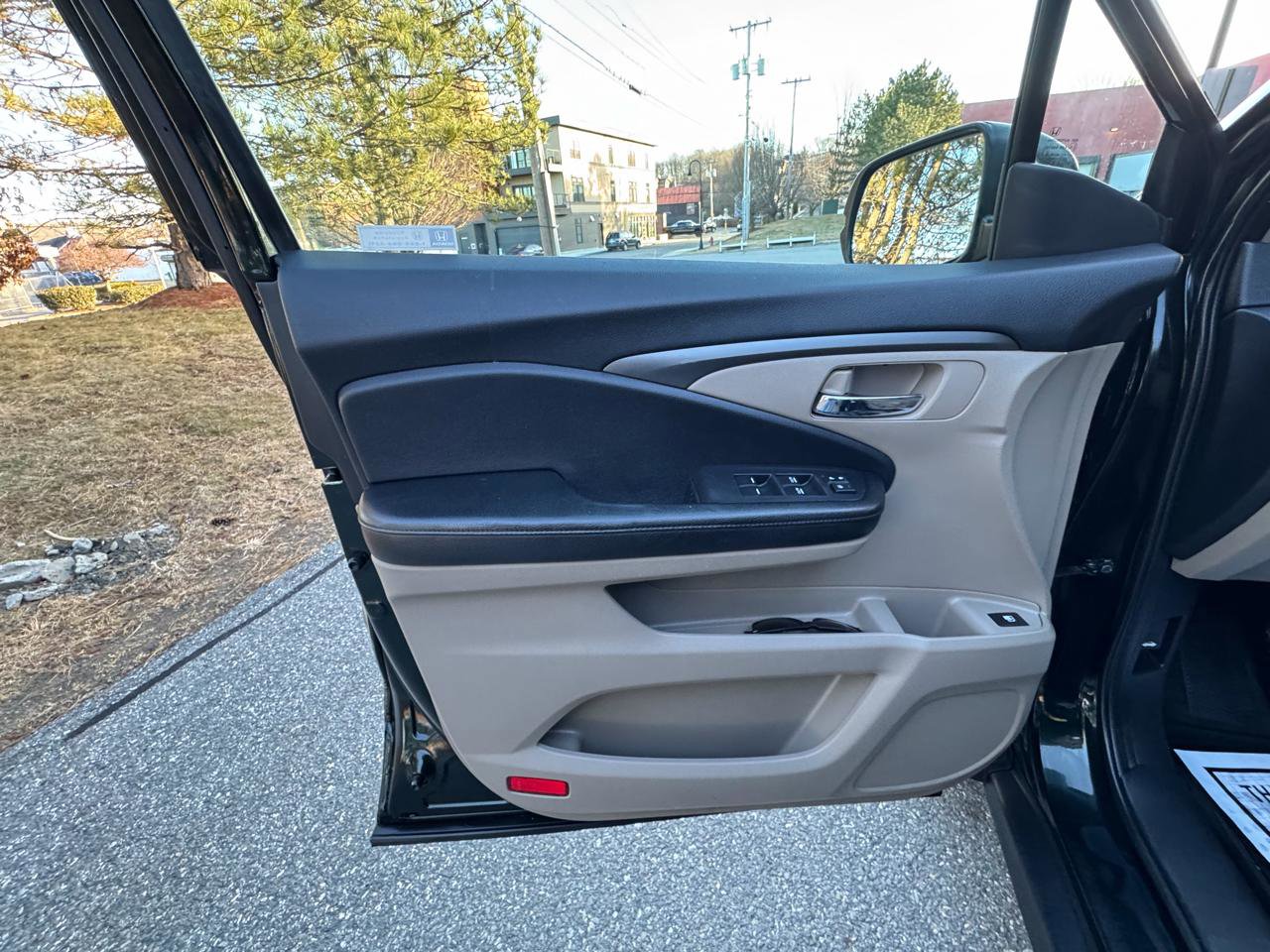 Used 2019 Honda Pilot LX image 15