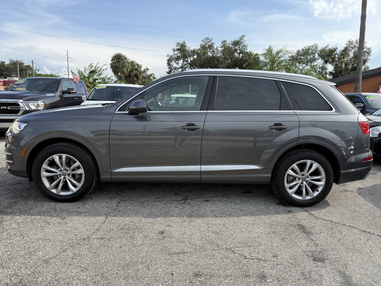 Used 2019 Audi Q7 2.0T Premium w/ Convenience Package AWD/4WD image 4