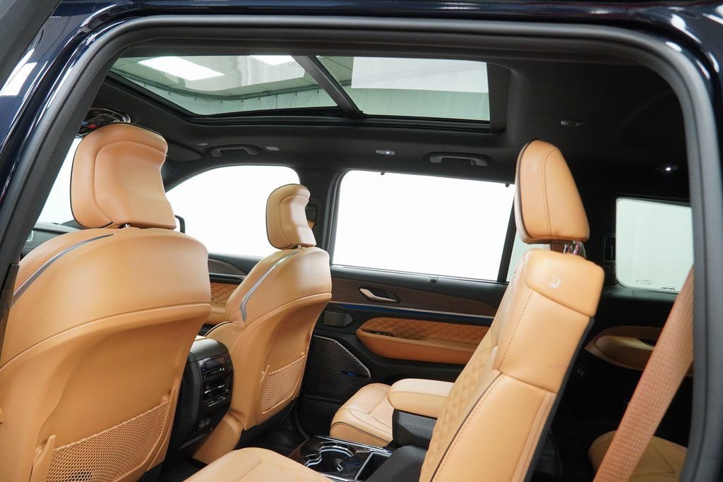 Certified 2024 Jeep Grand Cherokee L Summit w/ High Altitude Package image 23