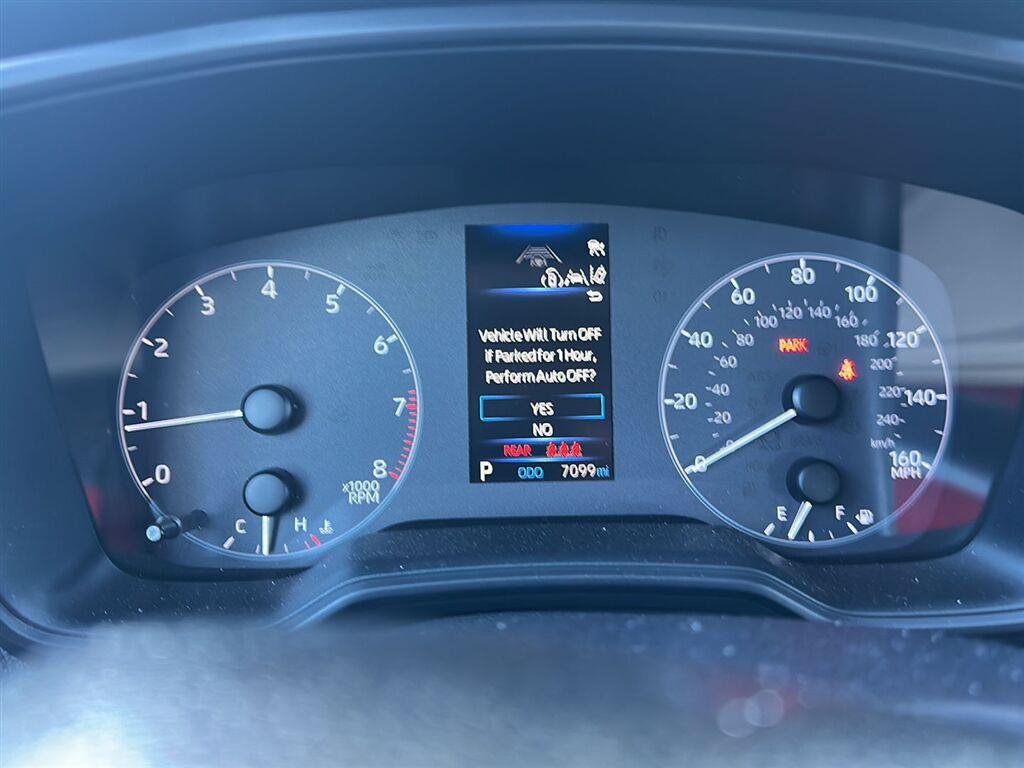 Used 2025 Toyota Corolla LE w/ Convenience Package FWD image 2
