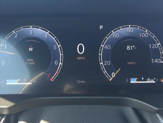 New 2025 Jeep Grand Cherokee Altitude image 8