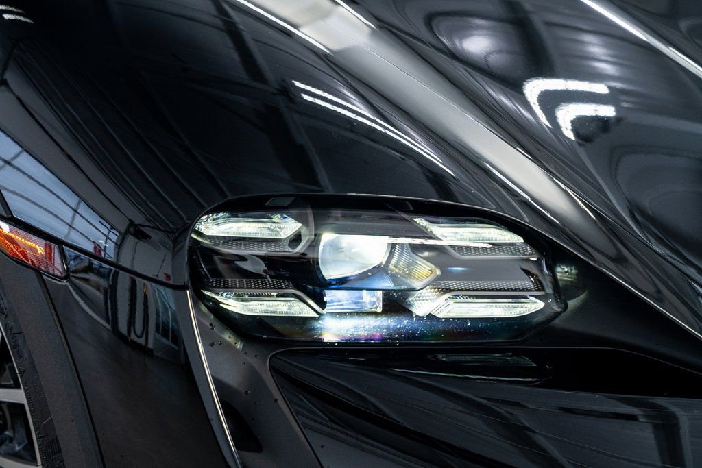 Used 2024 Porsche Taycan 4S w/ Premium Package image 18