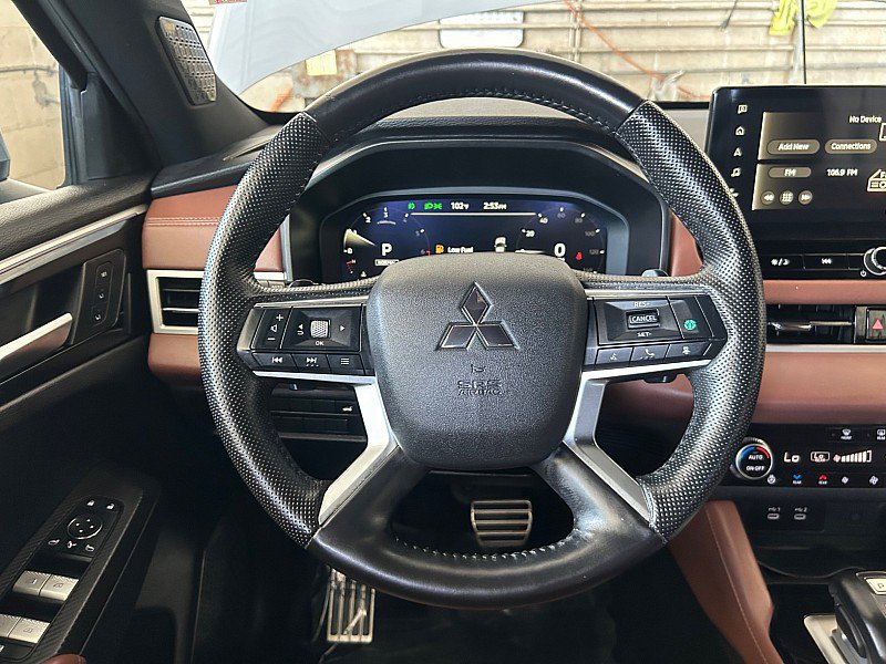 Used 2025 Mitsubishi Outlander SEL FWD image 22