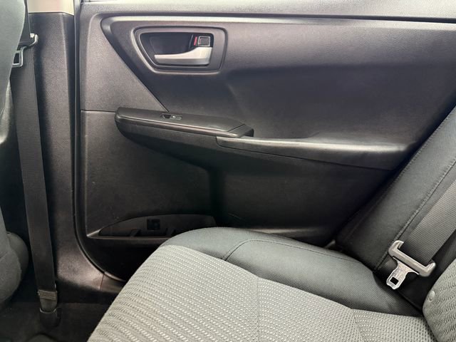 Used 2017 Toyota Camry LE FWD image 32