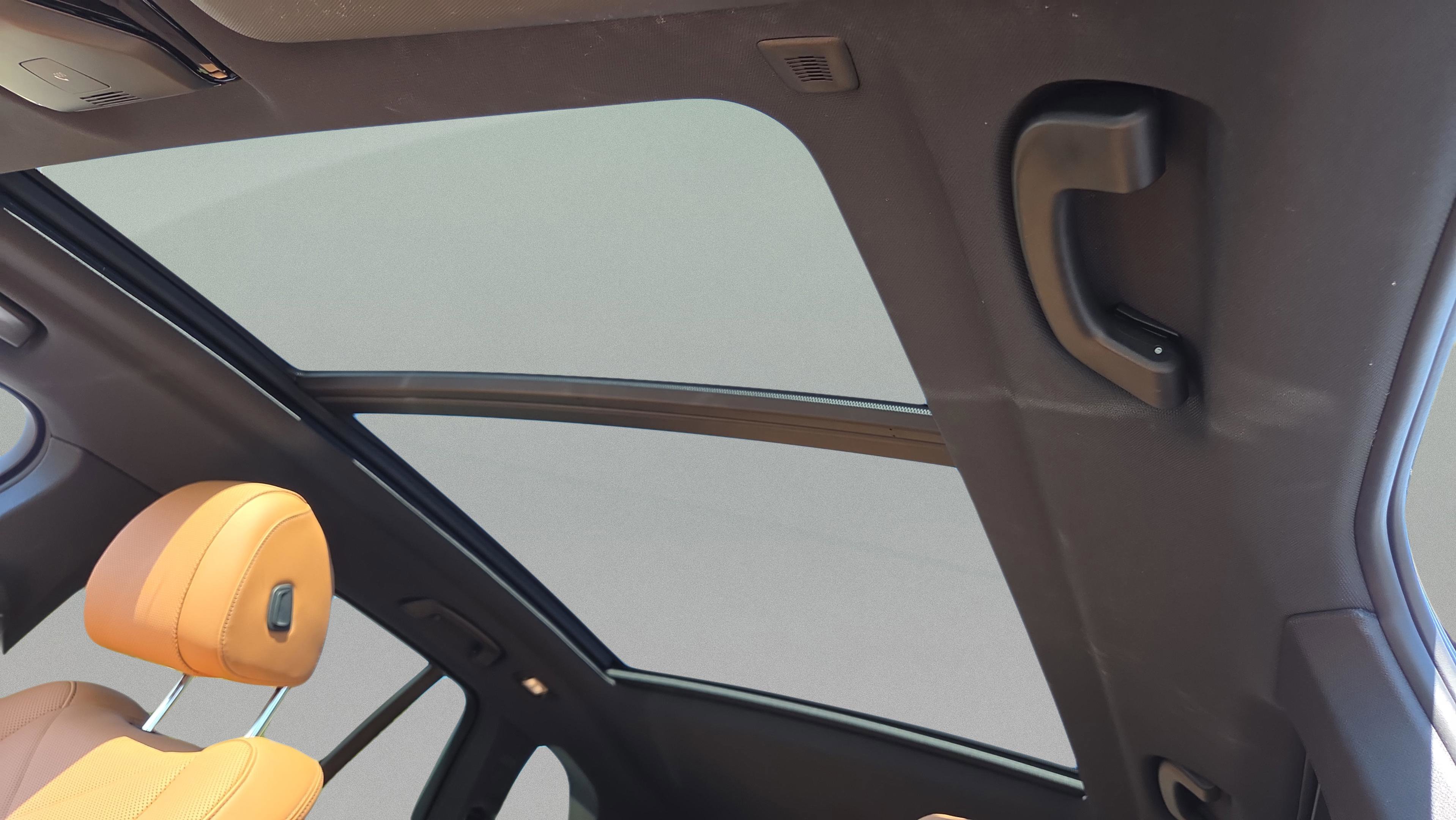 Certified 2024 BMW X5 xDrive40i w/ Premium Package image 28