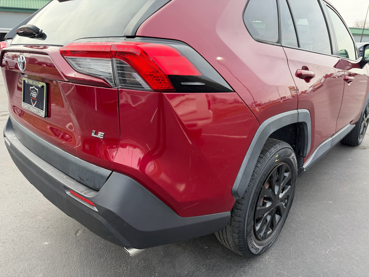 Used 2019 Toyota RAV4 LE image 25