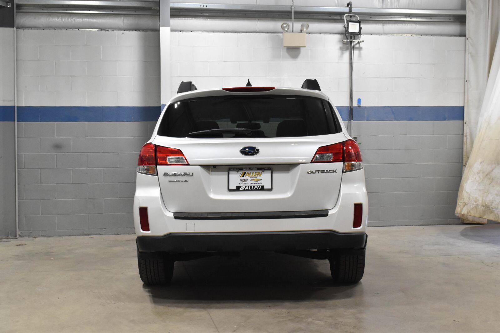 Used 2014 Subaru Outback 2.5i Limited AWD/4WD image 22