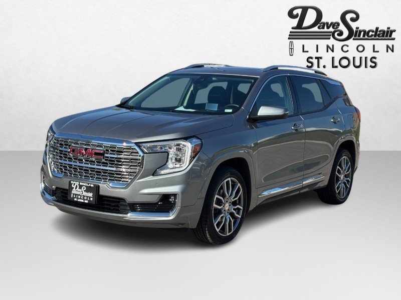 Used 2023 GMC Terrain Denali w/ LPO, Floor Liner Package AWD/4WD image 7