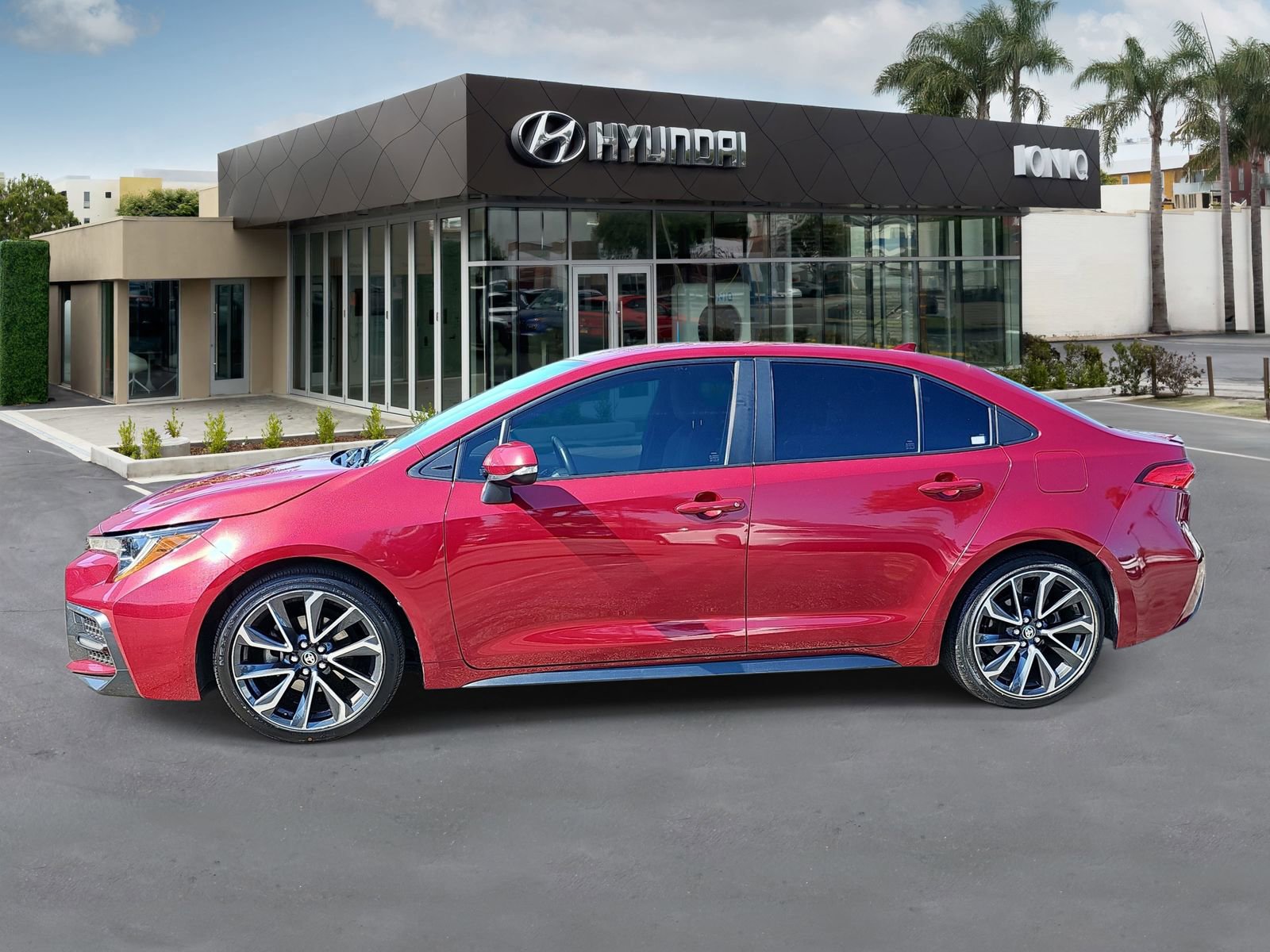 Used 2022 Toyota Corolla SE FWD image 6